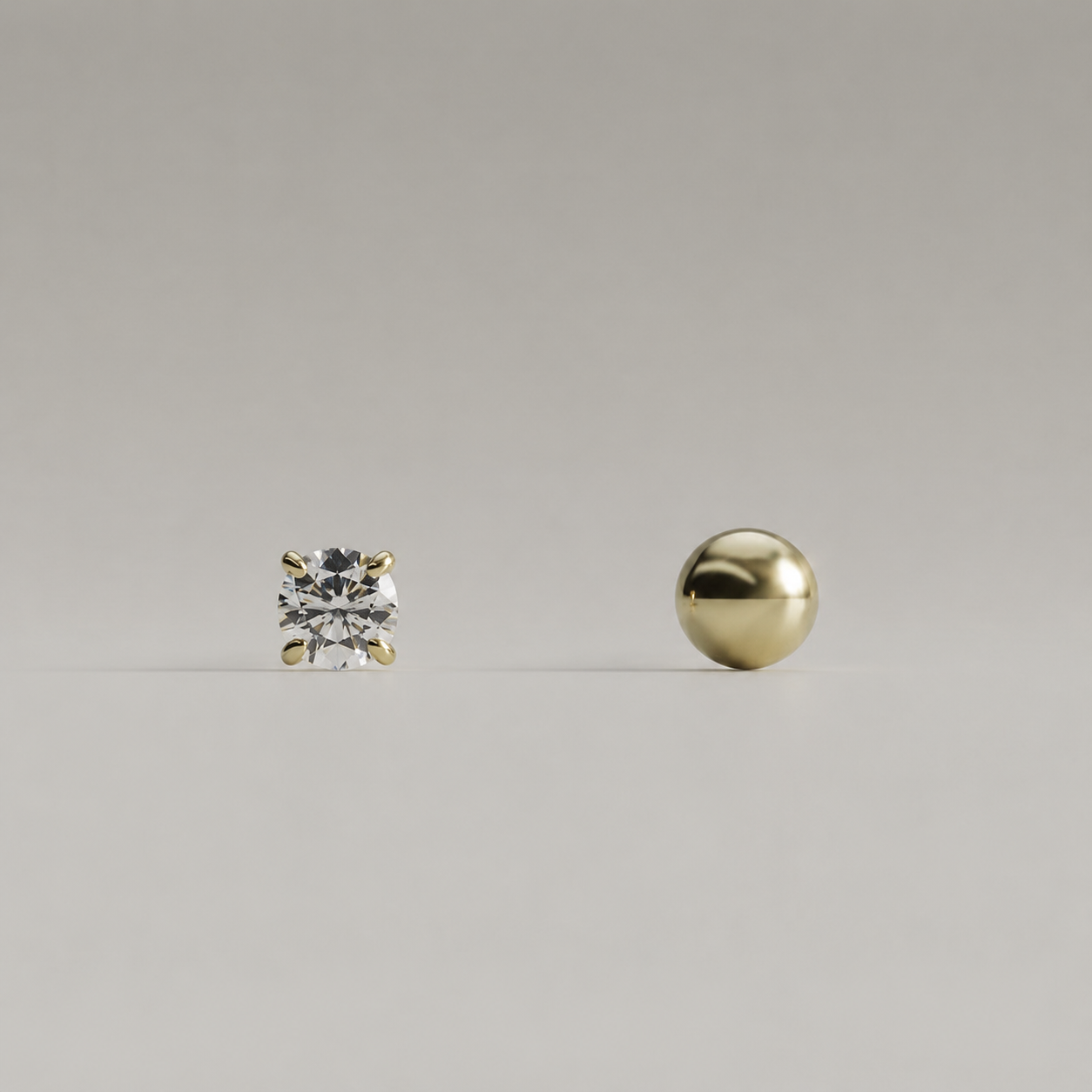 アシンメトリー（一粒ピアス×ボールピアス・クリア）